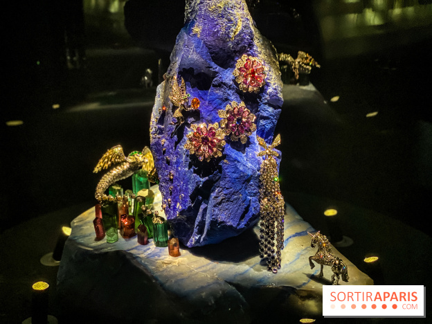 Photos Exposition Pierres Précieuses, du minéraux aux bijoux avec le Joaillier Van Cleef & Arpel