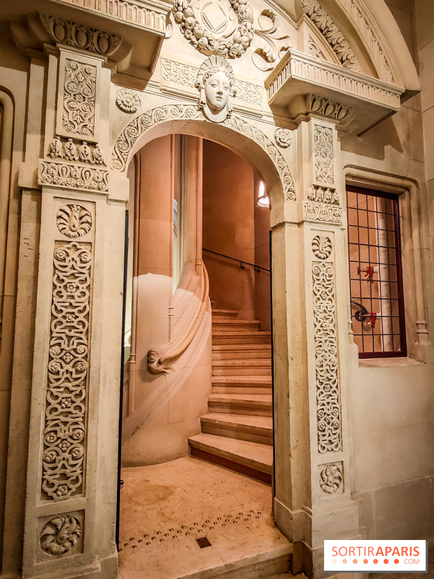 Visuels musée et monument - citéco cité de l'économie escalier