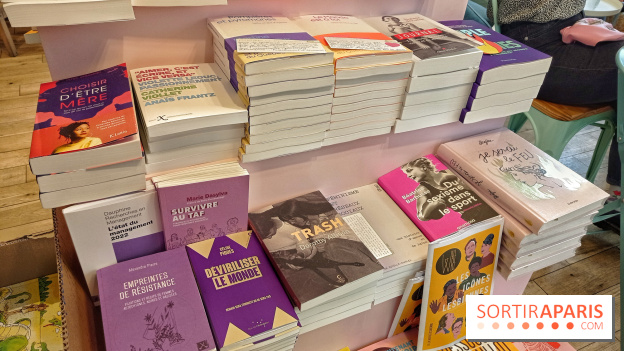 Un livre et une tasse de thé, la librairie féministe et engagée à République