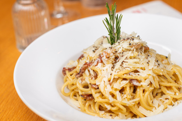 Kuccini, le restaurant terrasse Italien de "cicchetti" à Paris