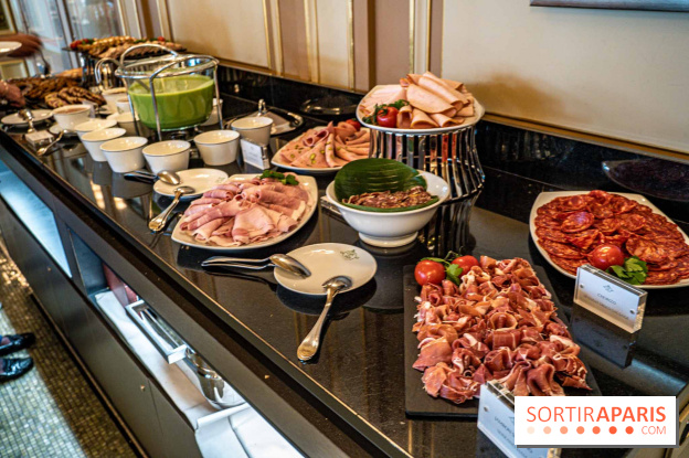 Photos : le Brunch royal du café de la Paix