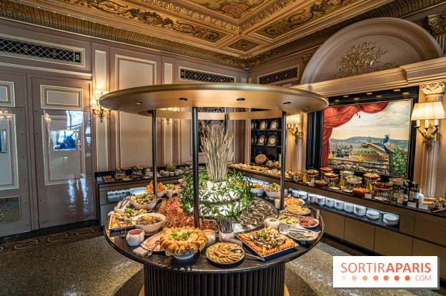 Photos : le Brunch royal du café de la Paix