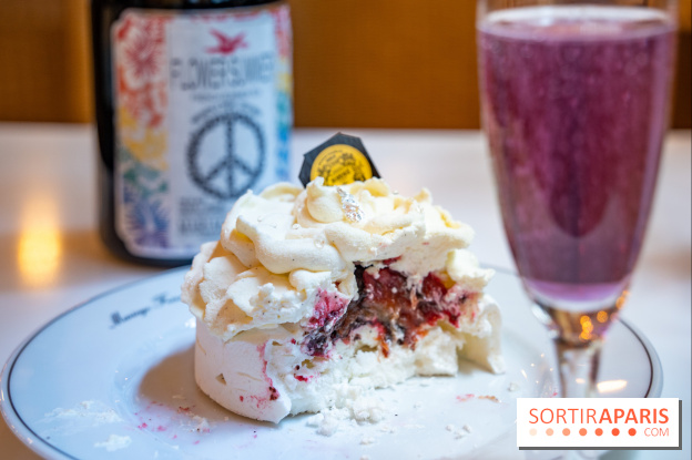 Thé glacé et pavlova Flower Summer chez Mariage Frères