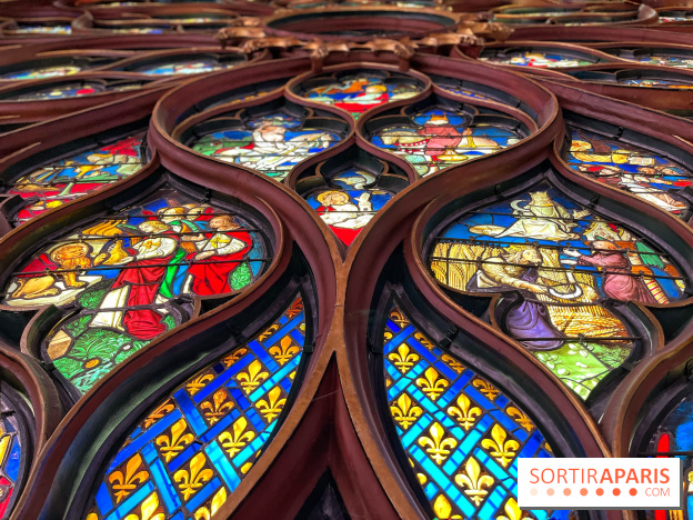 La Sainte-Chapelle et ses 1113 vitraux, un véritable joyau gothique à Paris