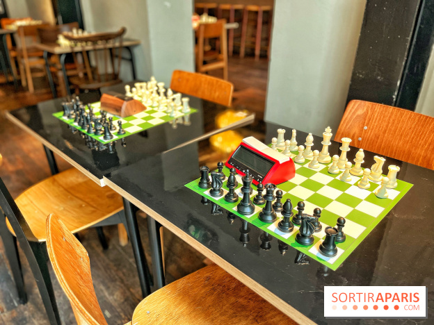 Blitz Society, le bar parisien qui vous apprend à jouer aux échecs