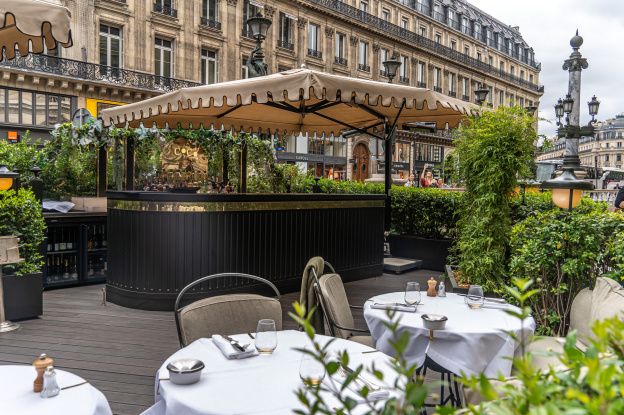 The chic brunch on the terrace of CoCo Opéra Garnier