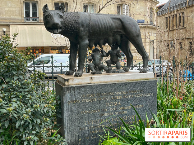 Visuels Paris - louve - square Samuel paty