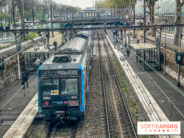 Visuels Paris - transport - train - sncf - rer