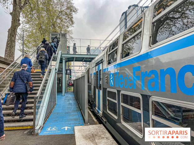 Visuels Paris - transport - train - sncf - rer