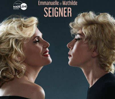 Les sœurs Emmanuelle et Mathilde Seigner au Théâtre de la Madeleine avec Bungalow 21