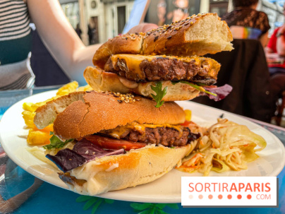 Tata Burger, le restaurant aux burgers en forme de zizi dans le Marais - 76D361AE C333 4A5D 985F 1395D2BBB3F1