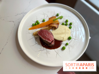 Akabeko - Bœuf charolais