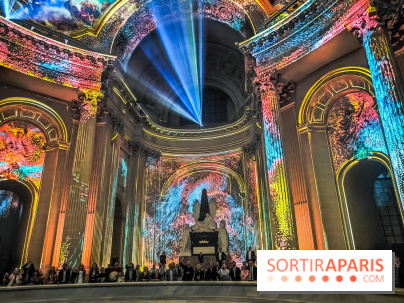 Aura, un spectacle son et lumières qui illumine le Dôme des Invalides - photos et vidéo
