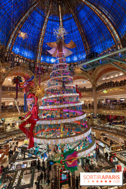 Le sapin de Noël des Galeries Lafayette Haussmann 2023