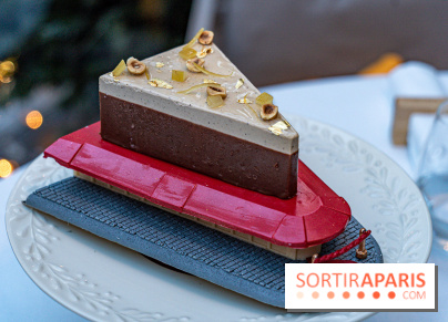 La bûche de Noël de l’Hôtel Barrière Le Fouquet’s Paris 2023