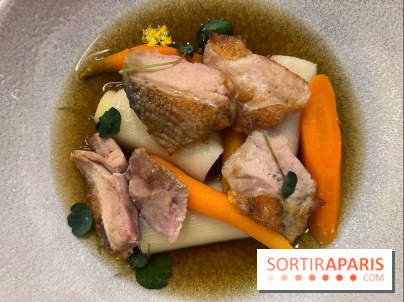 Ma Dame, le restaurant de l'hôtel Marignan Champs-Elysées - Pot-au-feu de pintade poireaux