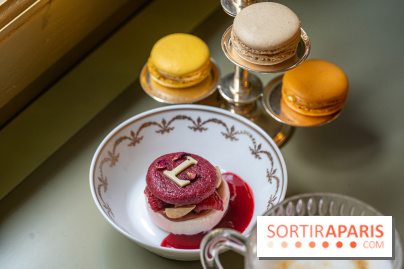 Le tea time du Bar à desserts de Ladurée Champs-Elysées -  A7C2254