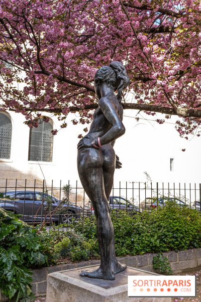 Square Gabriel Pierné à Paris - cerisiers en fleurs