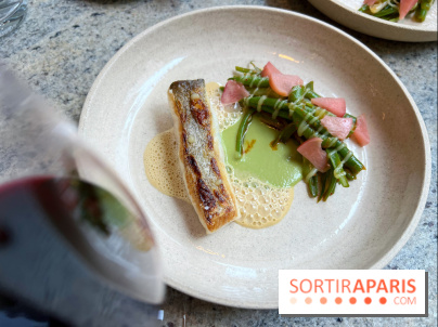 La Table des Résistants - Poisson, asperges, pickles pêches