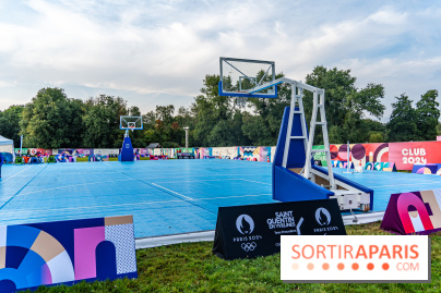 La Fan zone de Saint-Quentin en Yveli!nes, soirée Ofenbach et drones -  A7C0331