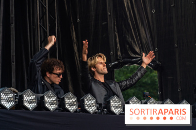 La Fan zone de Saint-Quentin en Yveli!nes, soirée Ofenbach et drones -  A7C0382