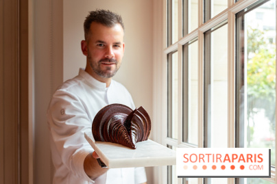 La bûche de Noël Triton du Shangri La Paris 2024 par Maxence Barbot et sa galette des rois 2025 - photos