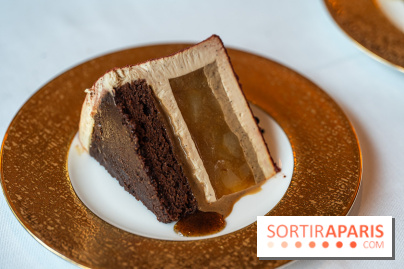 La bûche de Noël Triton du Shangri La Paris 2024 par Maxence Barbot et sa galette des rois 2025 - photos