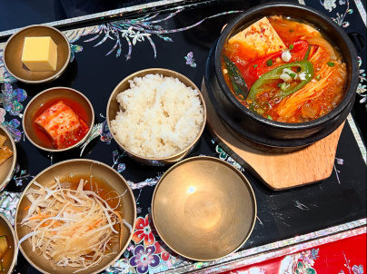 Sam Sun - Ragoût de kimchi et porc épicé