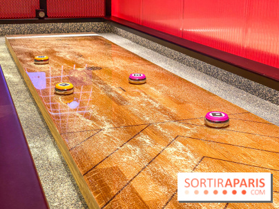 Pucks, l'enseigne de shuffleboard à Poissonnière - IMG 4432