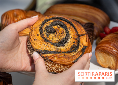 La boulangerie de Christophe Louie lance les nouvelle viennoiseries folles d'Anthony Nguyen - roulé sésame noir
