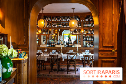 Margaux, le restaurant français typique, face à la Tour Eiffel