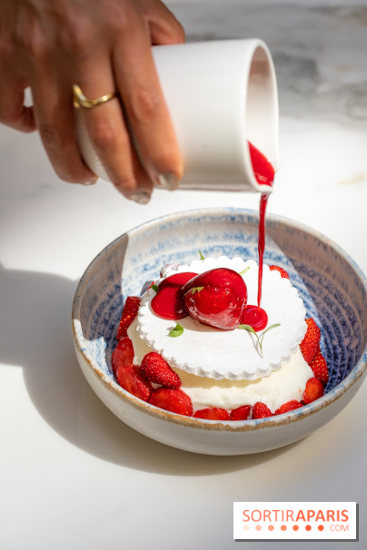 Maison Delano restaurant et terrasse cachée Paris 8e - dessert de fraises