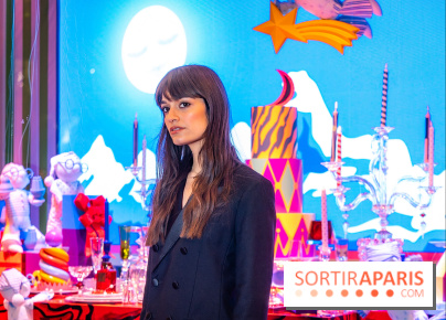 Vitrines et sapin de Noël des Galeries Lafayettes avec Clara Luciani - photos