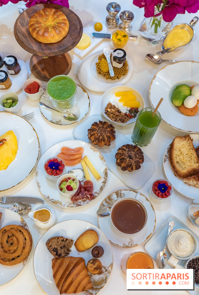 Le petit-déjeuner du George V Paris, les photos  - table