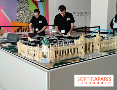 Insolite : assistez au montage en live d'une maquette LEGO du Grand Palais
