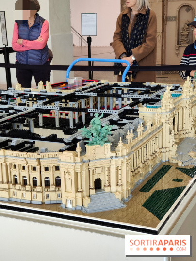 Insolite : assistez au montage en live d'une maquette LEGO du Grand Palais - fotor 1772017419298