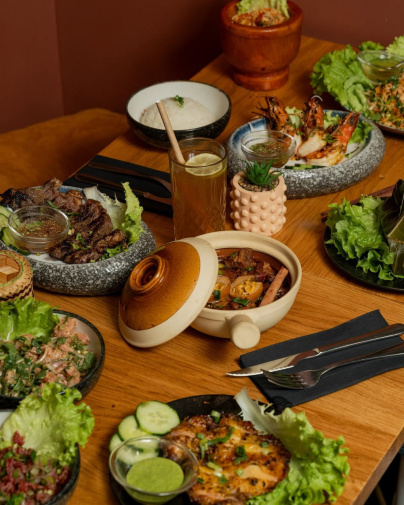 SEP LAÏ à Paris : aperçu des spécialités laotiennes proposées à la carte - 🎶 Pour un dîner avec toi, je ferais nimporte quoi 🎶Appelez vos amis et séduisez les pour ve