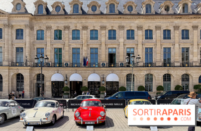 Le Rallye des Princesses expose ses voitures de collection sur la Place Vendôme