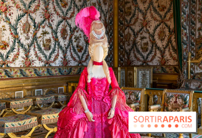 Une exposition de costumes conçus par Christian Lacroix au château de Fontainebleau