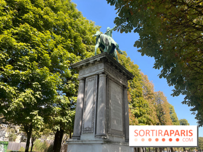 La promenade du Cours de la Reine, une ancienne promenade royale le long des quais de Seine