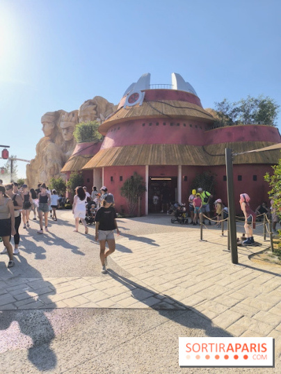 Bâtiment de la zone Naruto au Parc Spirou