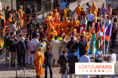 Défilé flottant sur la Seine : le Jal Yatra à Paris, les photos