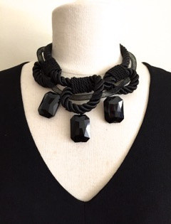 Vente de bijoux et accessoires Alexandra Deloison au Chalet 