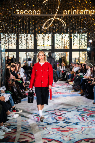 Le Défilé du Printemps : assistez à des défilés mensuels au cœur du grand magasin