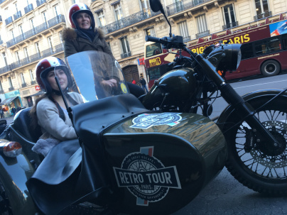 L'Hôtel Nolinski propose des tours de Side-Car avec Retro Tour