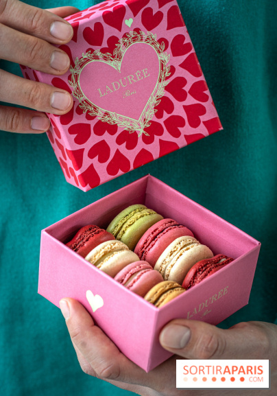 Saint-Valentin chez Ladurée 2024 : pâtisserie et coffret de macarons cœur