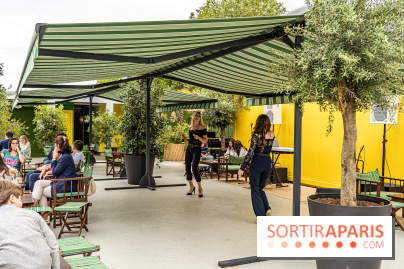 La terrasse jardin de la péniche Maison Jaune à Boulogne en mode guinguette