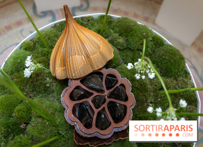 Pâques 2025 : l'oeuf ail noir original du Peninsula Paris 