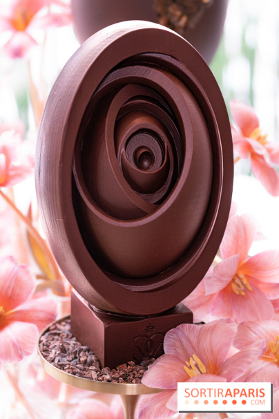 L'oeuf de Pâques florale du George V Paris par Michael Bartocetti 2025