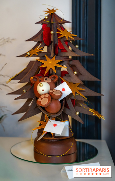 La bûche de Noël sapin exceptionnelle d'Eddie Benghanem pour le Trianon Palace Versailles 2025